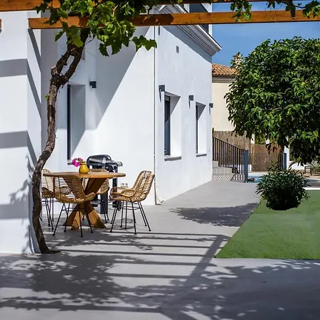 Luxury Alhambra Close To Sea And Centre Вилла *