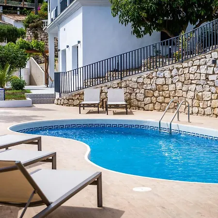 Luxury Alhambra Close To Sea And Centre Вилла Бенальмадена