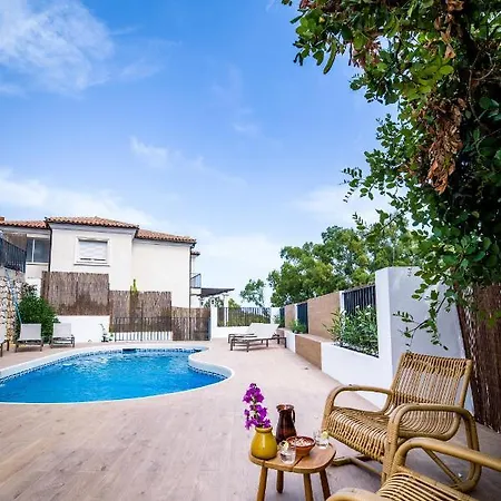 Вилла Luxury Alhambra Close To Sea And Centre *