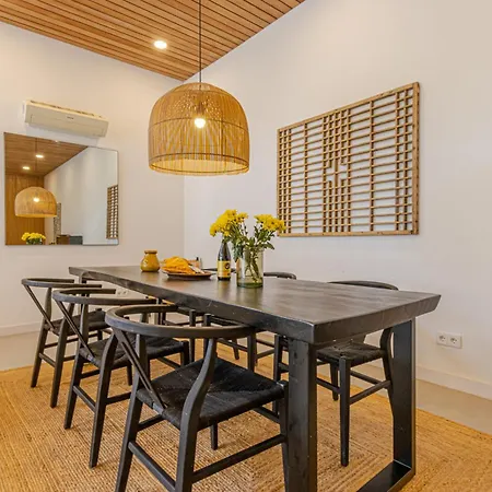 Luxury Alhambra Close To Sea And Centre Вилла *